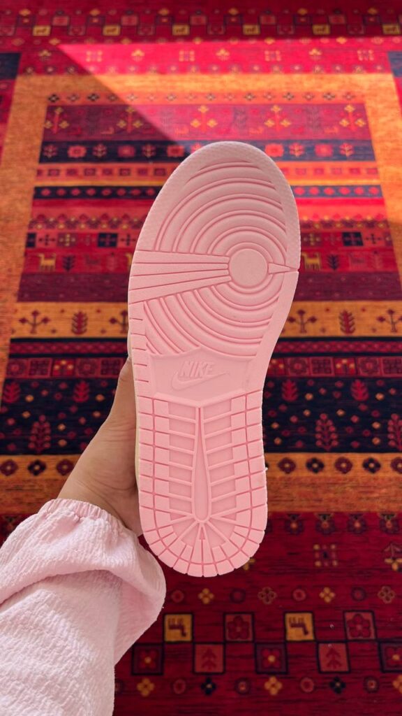 ترویس صورتی (۲۱۵)