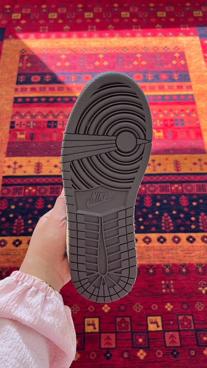 ترویس موکا (۲۱۸)