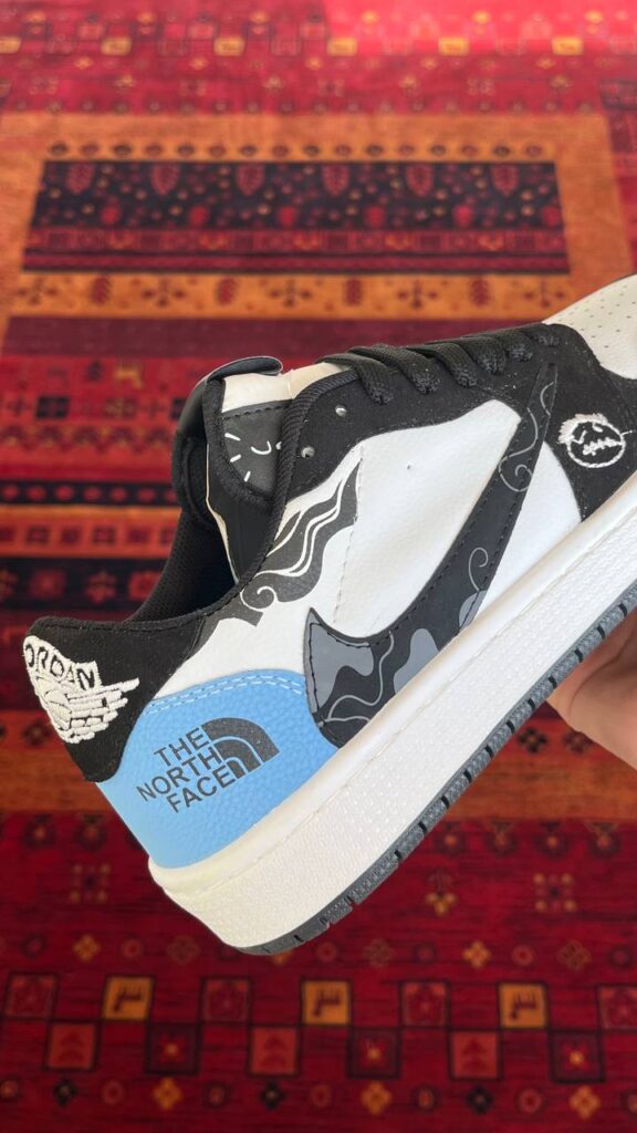 ترویس نورث فیس(۲۲۱)