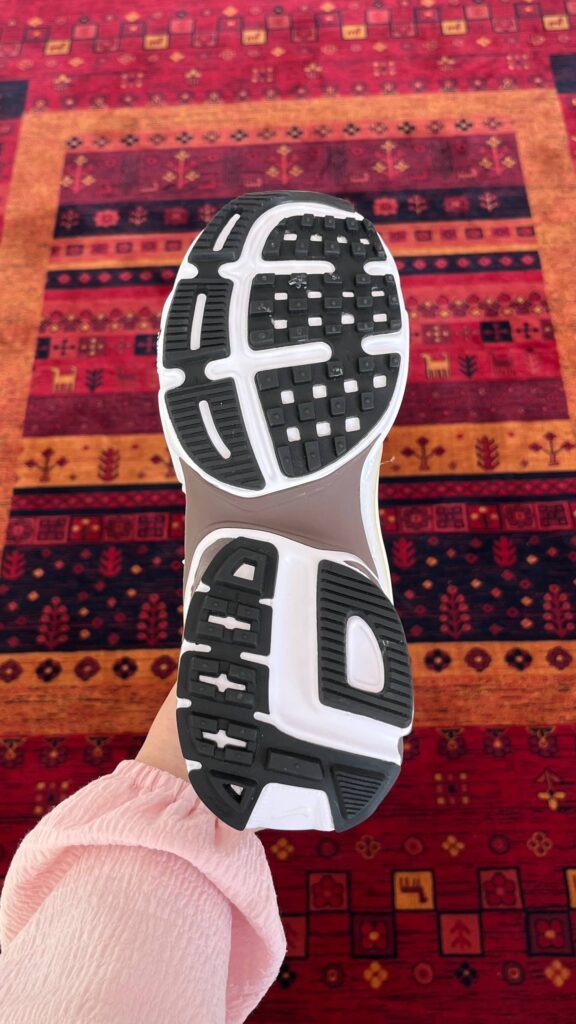 v2kسفید نسکافه ای