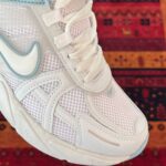 v2k سفید آبی ب