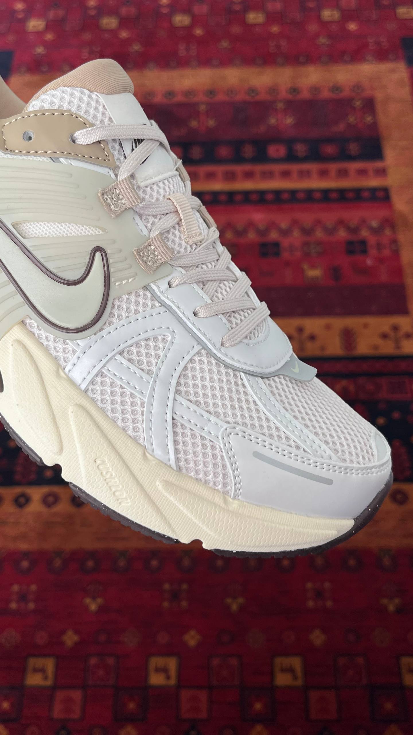 نایک v2k موکا(مستر)