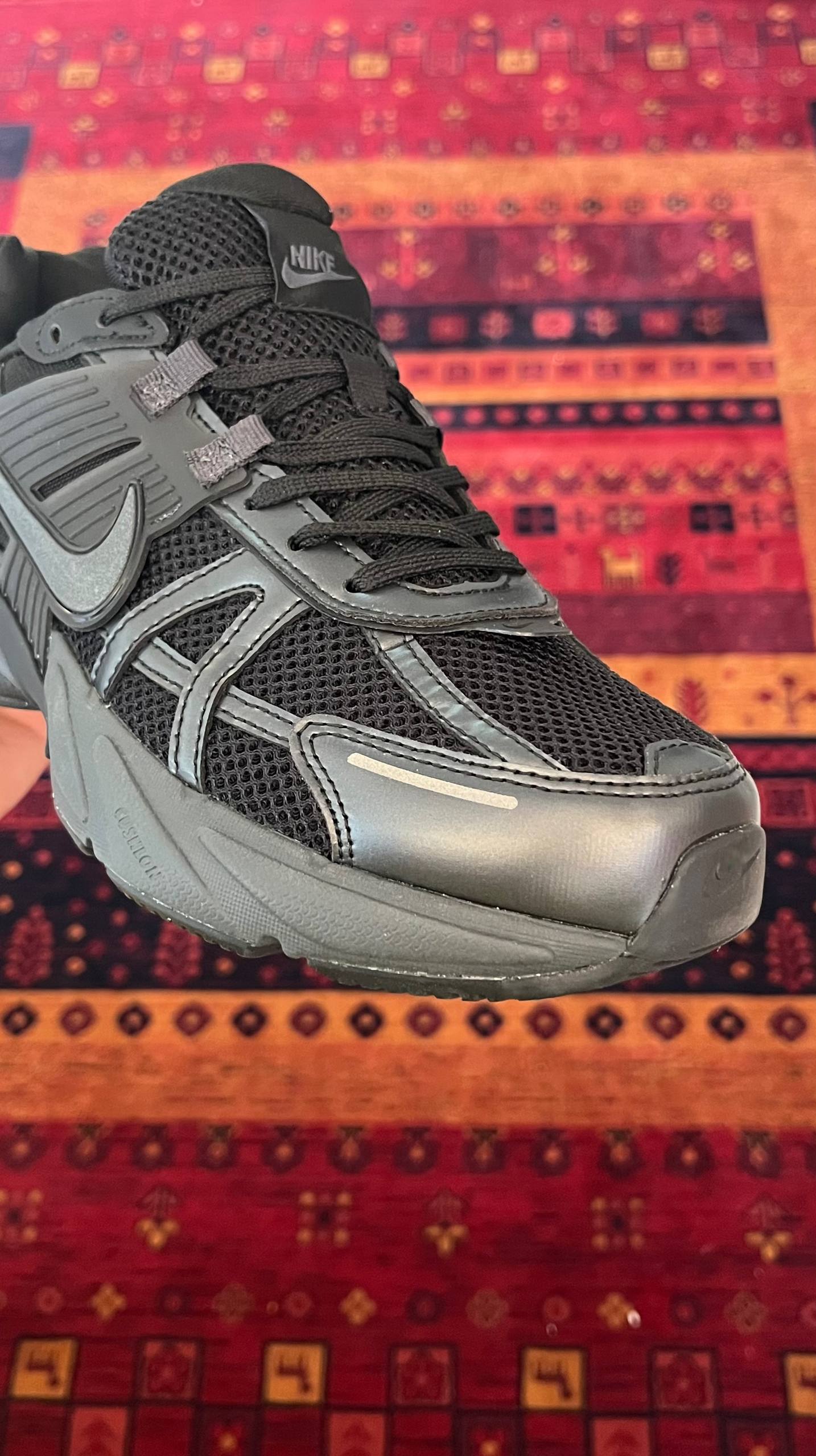 نایک v2k مشکی (مستر)