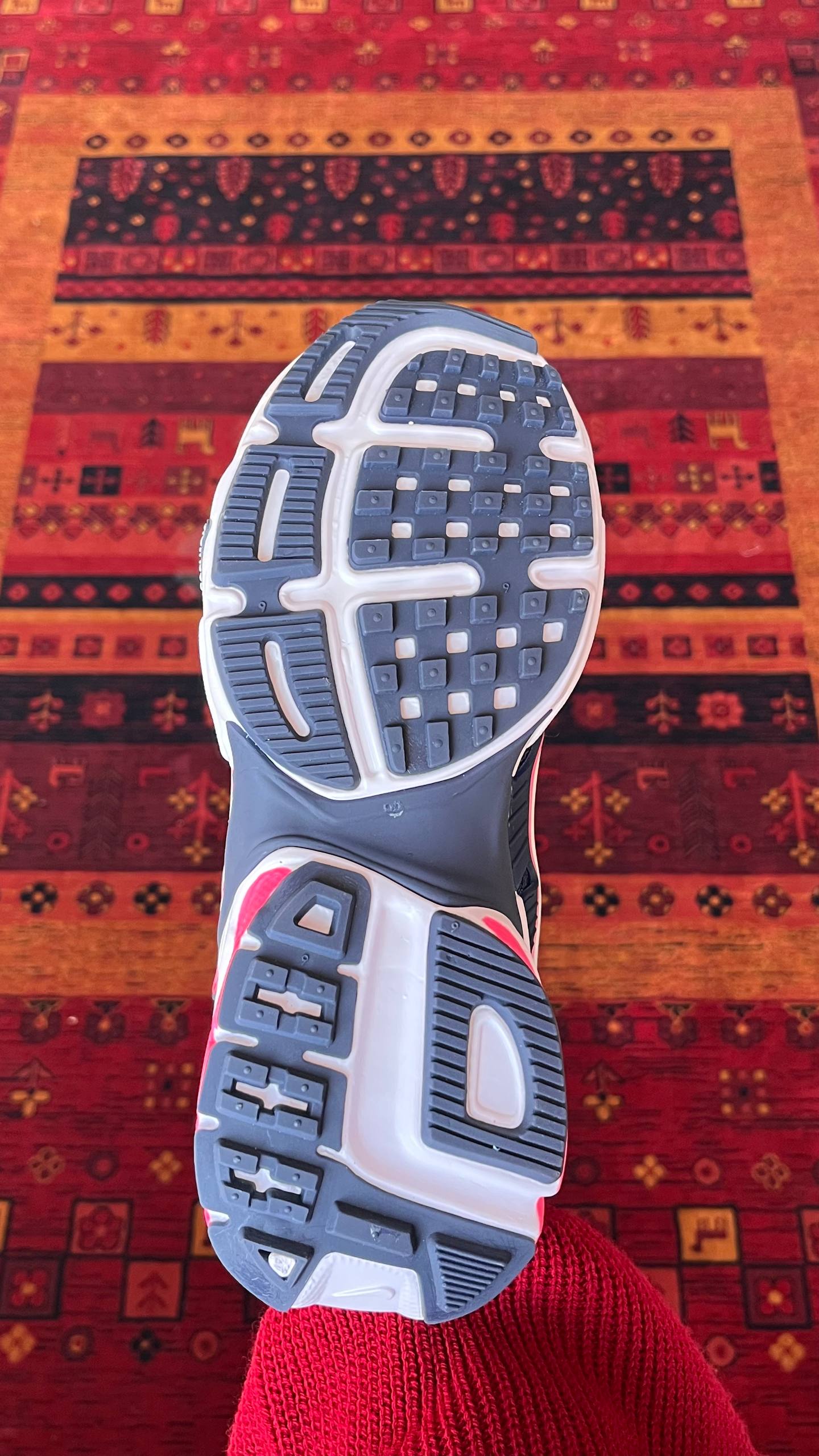 نایک v2k سرمه ای سرخابی