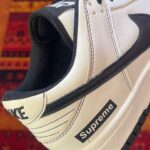 sb نایک Supreme White Black
