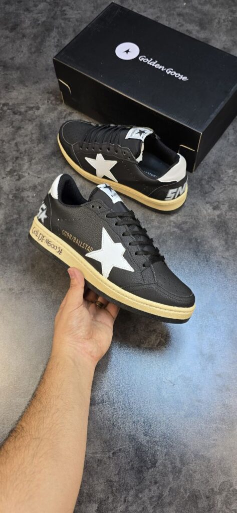 ونس Golden Goose مشکی