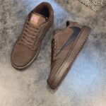 ترویس velvet brown