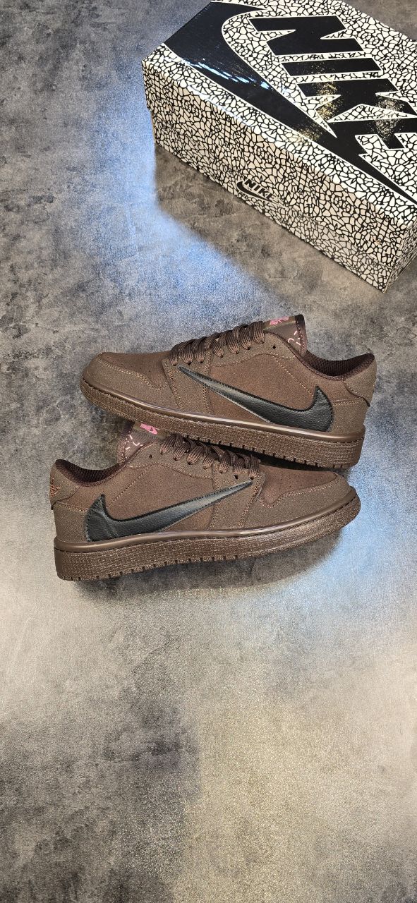 ترویس velvet brown