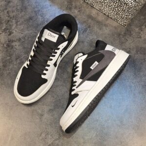 ترویس دیور مشکی