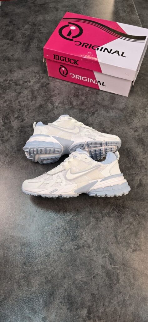 نایک V2k سفید آبی