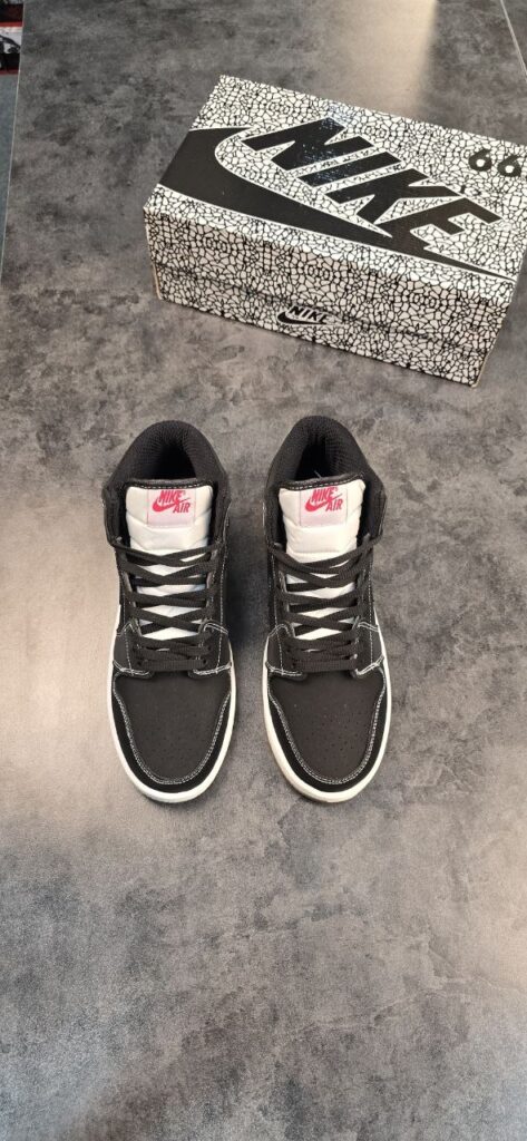 جردن ساق OG flight club